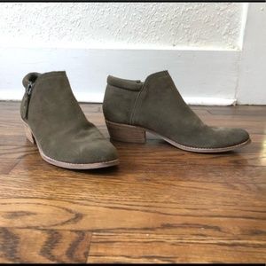 Green/Brown Suede Steve Madden Booties - SZ 8